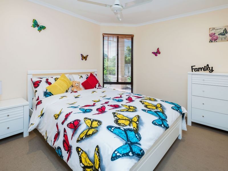 67 Audrey Avenue, Helensvale QLD 4212