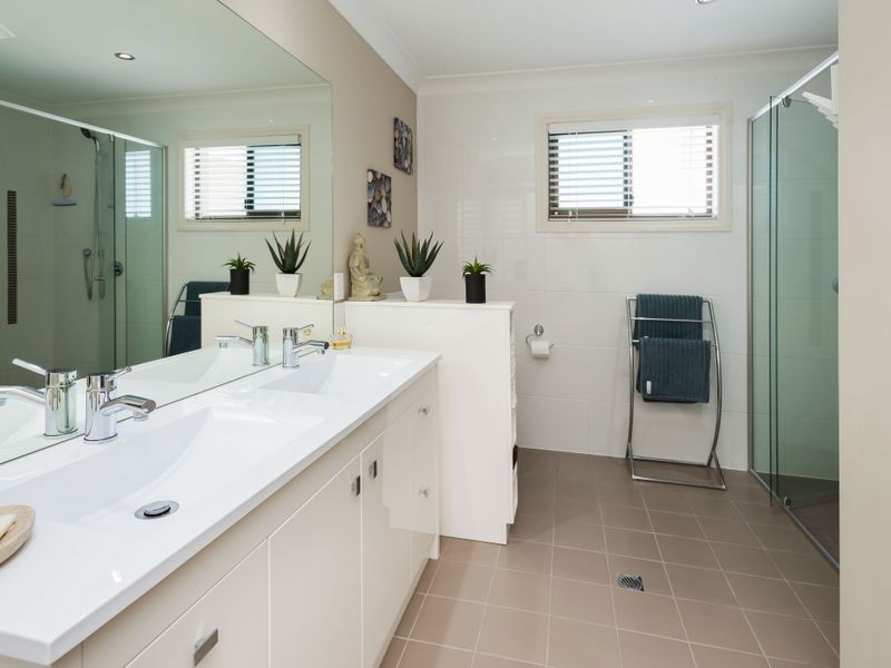 23 Columbus Drive, Hollywell QLD 4216