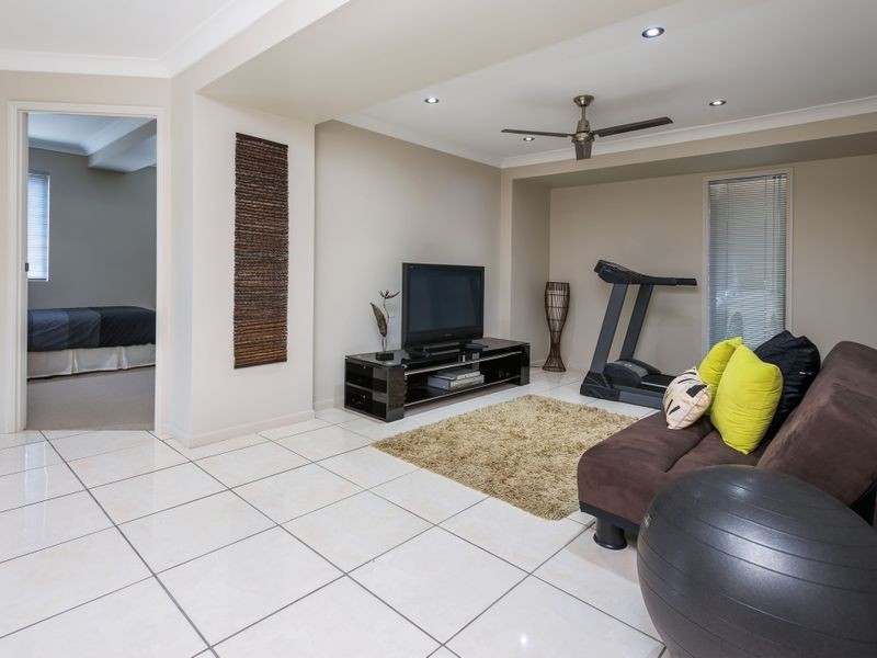 23 Columbus Drive, Hollywell QLD 4216