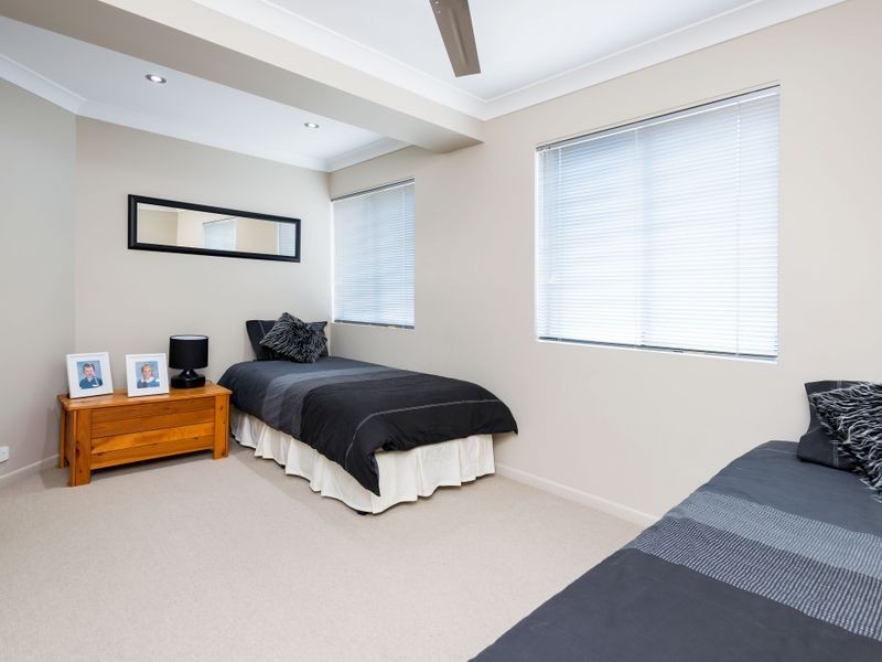 23 Columbus Drive, Hollywell QLD 4216