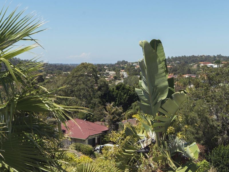 136 Universal Street, Oxenford QLD 4210