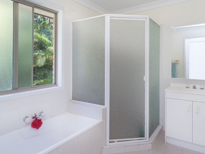 136 Universal Street, Oxenford QLD 4210