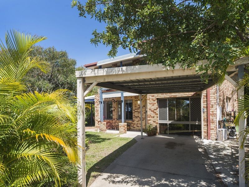 136 Universal Street, Oxenford QLD 4210