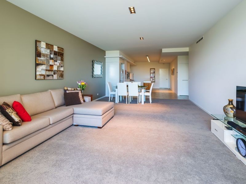 29102/2 Ephraim Island, Paradise Point QLD 4216