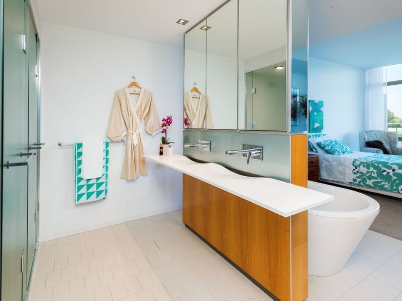 29102/2 Ephraim Island, Paradise Point QLD 4216