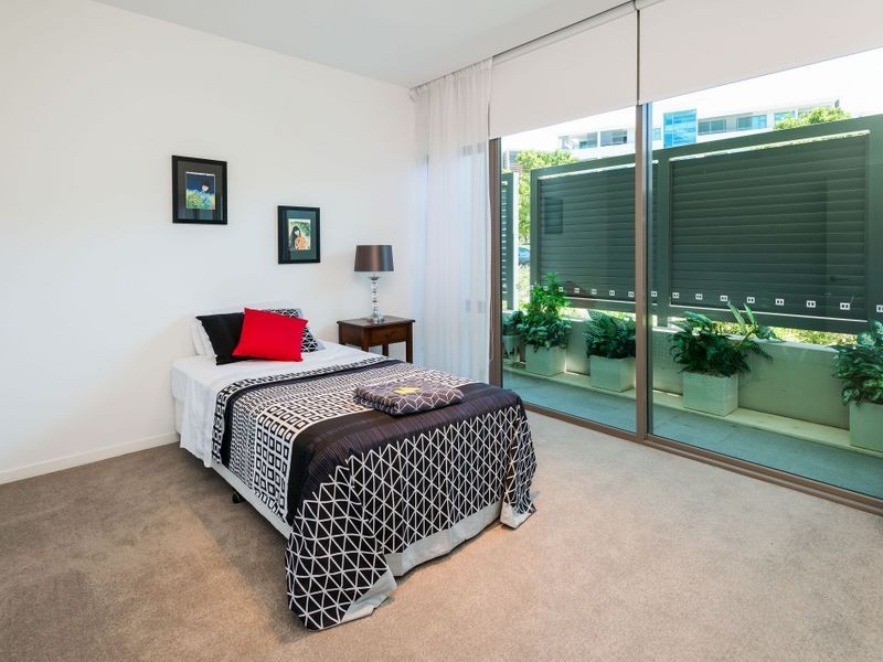 29102/2 Ephraim Island, Paradise Point QLD 4216