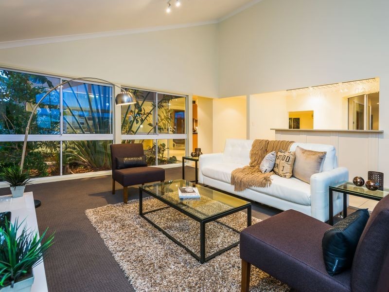 10 Sundance Way, Runaway Bay QLD 4216