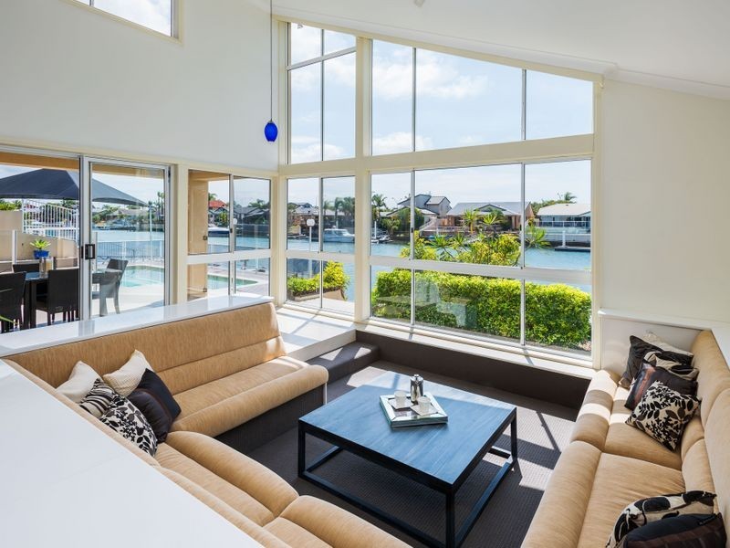 10 Sundance Way, Runaway Bay QLD 4216