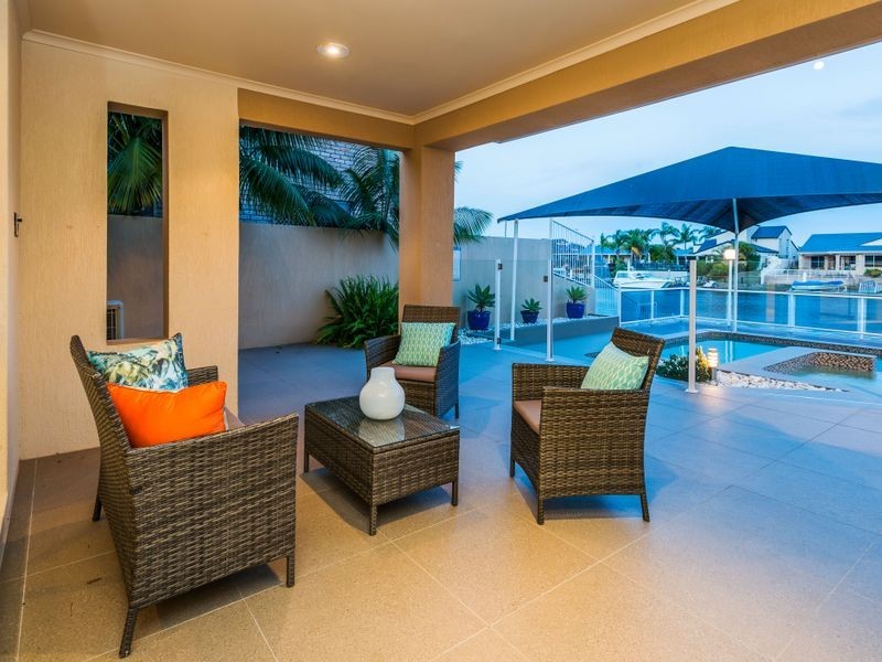 10 Sundance Way, Runaway Bay QLD 4216