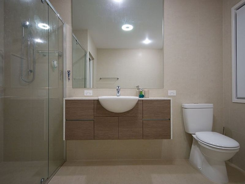 22 West Eider Avenue, Paradise Point QLD 4216