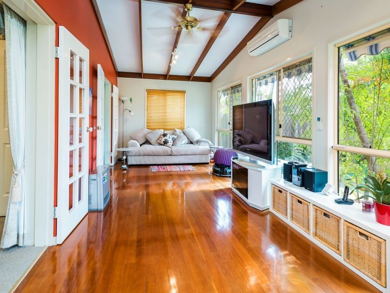 150 Paradise Parade, Paradise Point QLD 4216