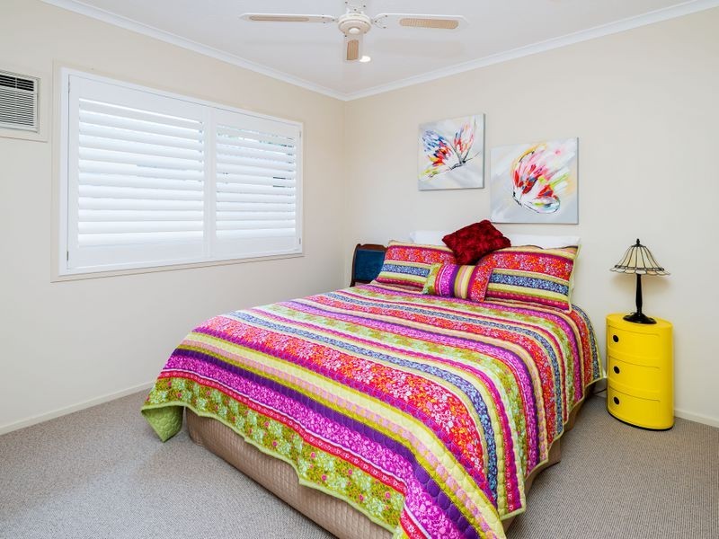 150 Paradise Parade, Paradise Point QLD 4216