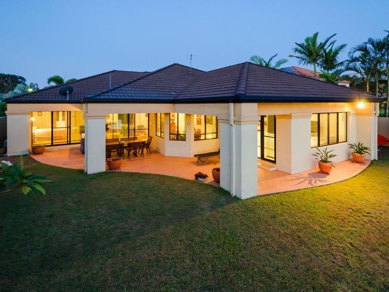 6 Champagne Boulevard, Helensvale QLD 4212