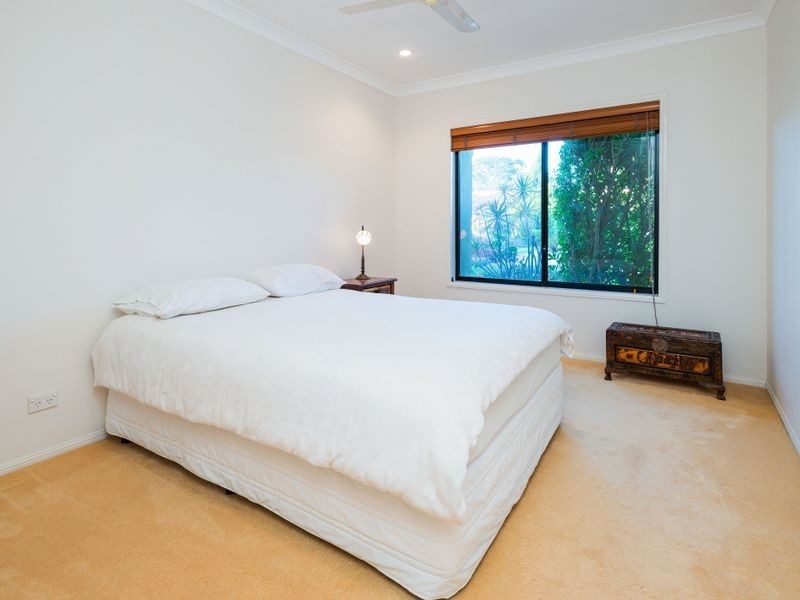 6 Champagne Boulevard, Helensvale QLD 4212