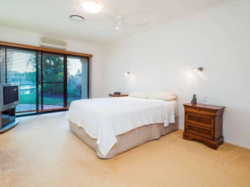 6 Champagne Boulevard, Helensvale QLD 4212