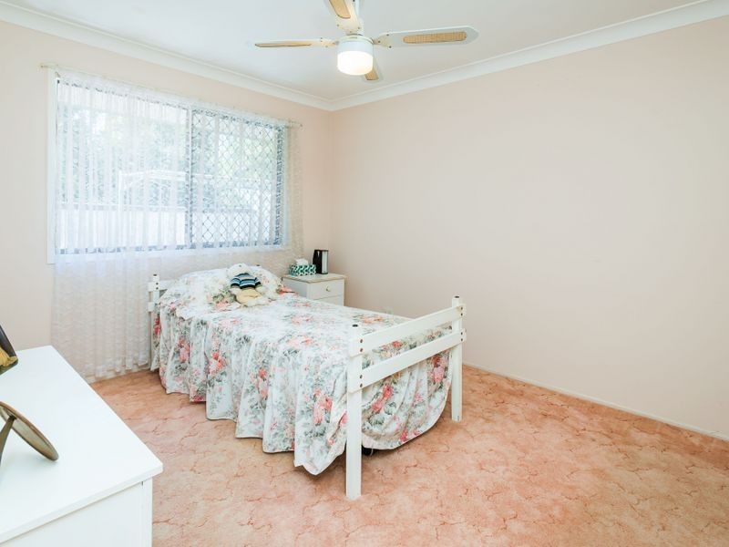 2/16 Rouen Avenue, Paradise Point QLD 4216