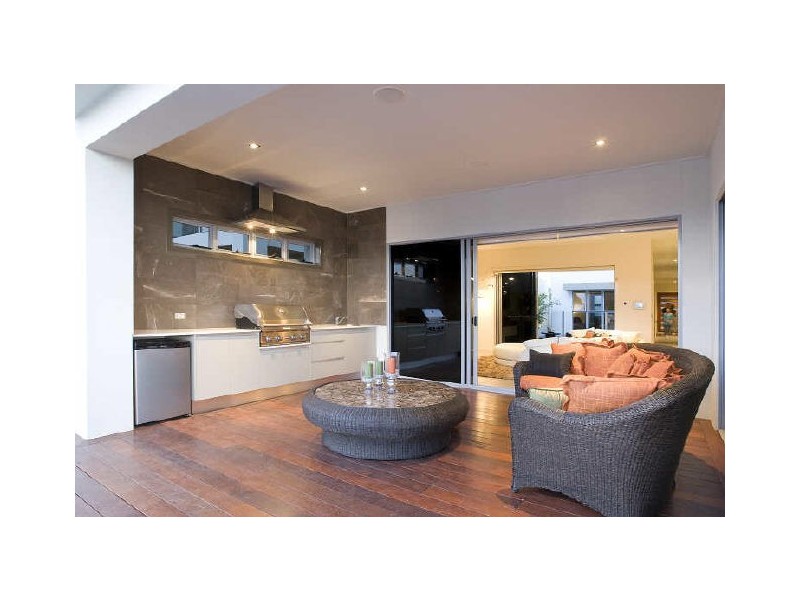 Hope Island QLD 4212