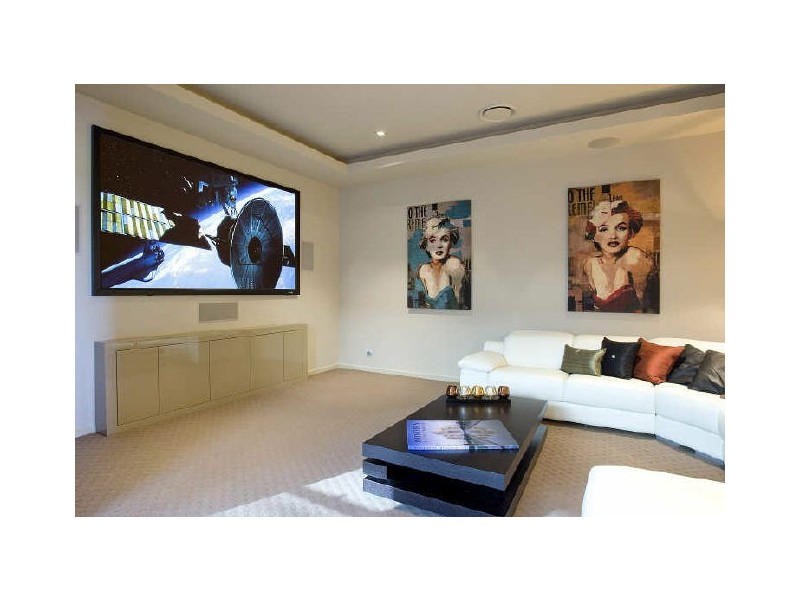 Hope Island QLD 4212