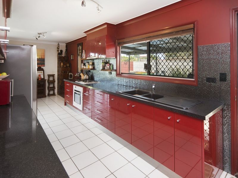 86 Jacaranda Avenue, Hollywell QLD 4216