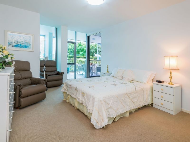 2105/2 Ephraim Island, Paradise Point QLD 4216