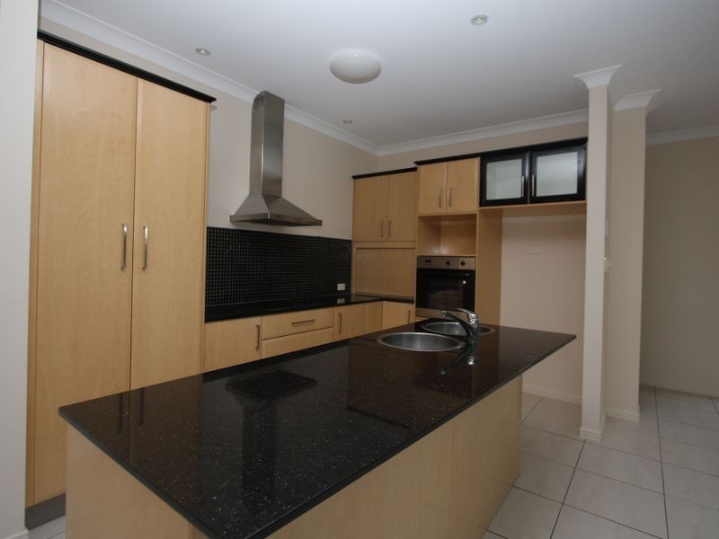 20A Killowill Avenue, Paradise Point QLD 4216