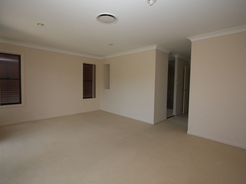 20A Killowill Avenue, Paradise Point QLD 4216