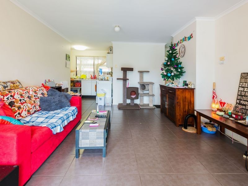 2/267 Government Road, Labrador QLD 4215