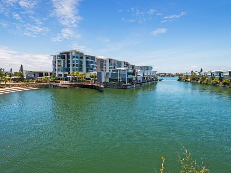 6203/2 Ephraim Island, Paradise Point QLD 4216