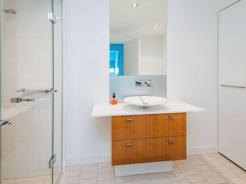 6203/2 Ephraim Island, Paradise Point QLD 4216