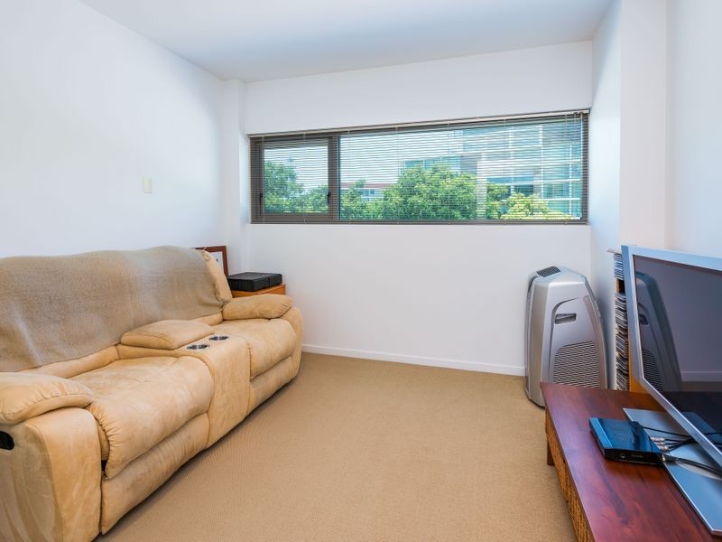 6203/2 Ephraim Island, Paradise Point QLD 4216