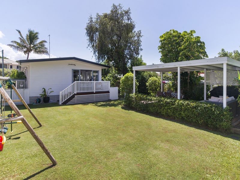 15 Wynflo Street, Labrador QLD 4215