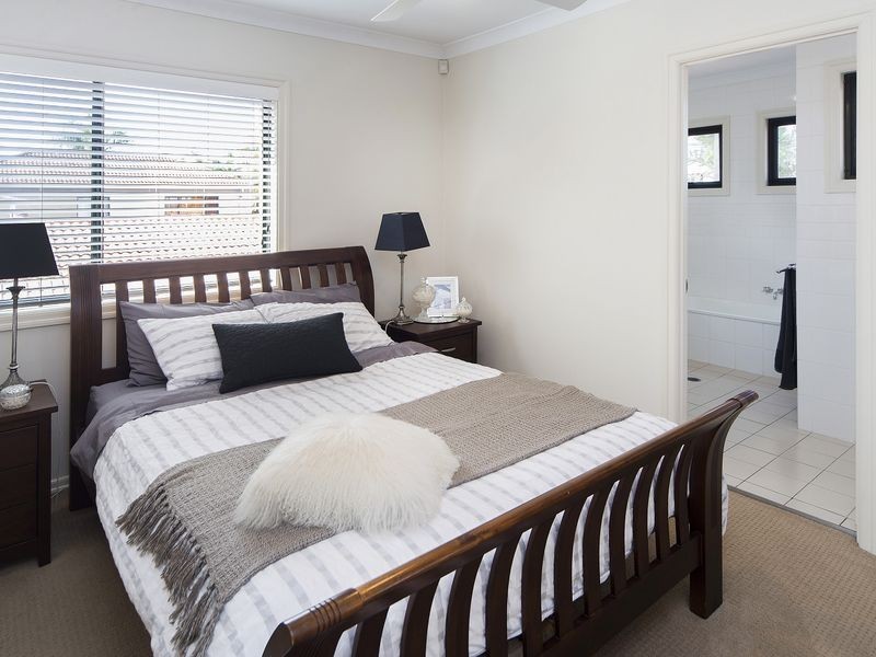 27 Shinnecock Close, Hope Island QLD 4212