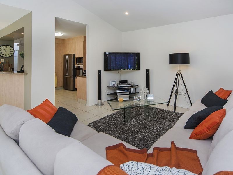 27 Shinnecock Close, Hope Island QLD 4212