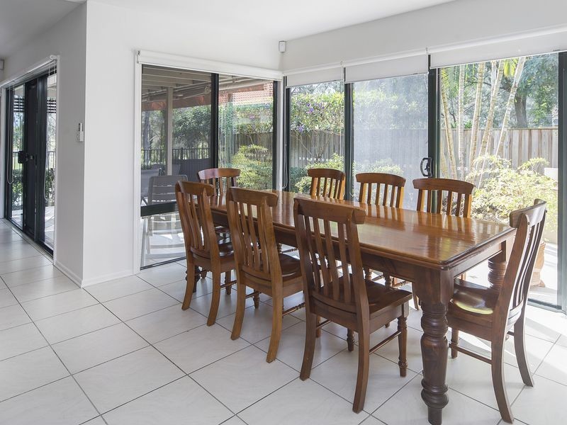 27 Shinnecock Close, Hope Island QLD 4212