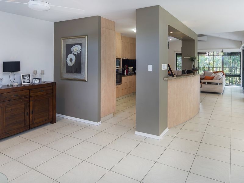 27 Shinnecock Close, Hope Island QLD 4212