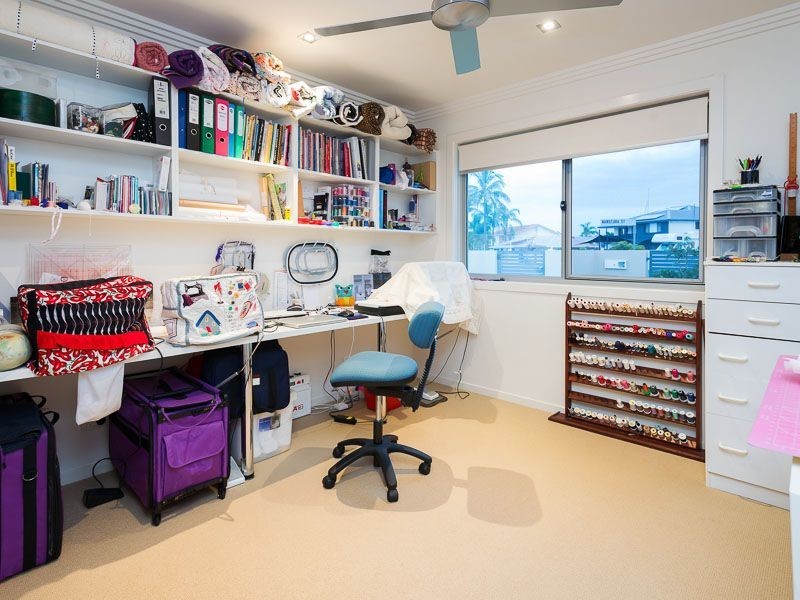 10 Namatjira Street, Paradise Point QLD 4216