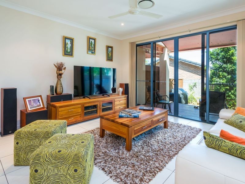 20B Killowill Avenue, Paradise Point QLD 4216
