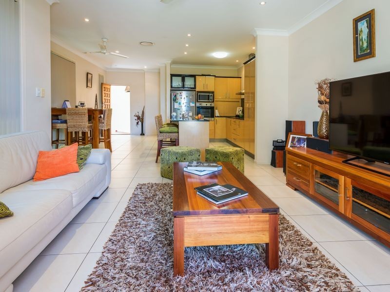 20B Killowill Avenue, Paradise Point QLD 4216