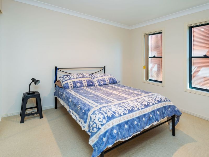 20B Killowill Avenue, Paradise Point QLD 4216