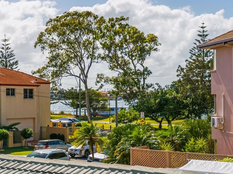 6/8-10 Victor Avenue, Paradise Point QLD 4216