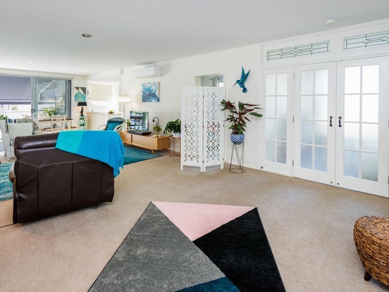 6/8-10 Victor Avenue, Paradise Point QLD 4216