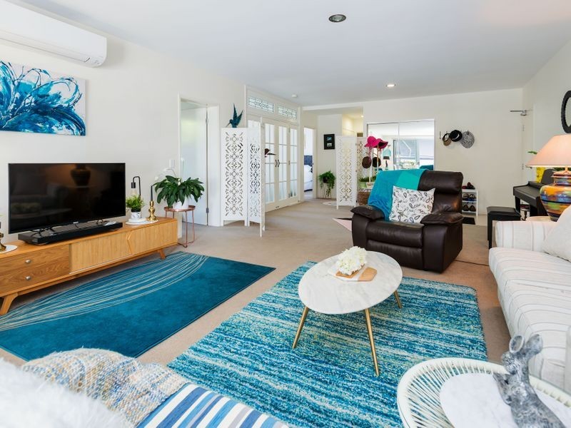 6/8-10 Victor Avenue, Paradise Point QLD 4216