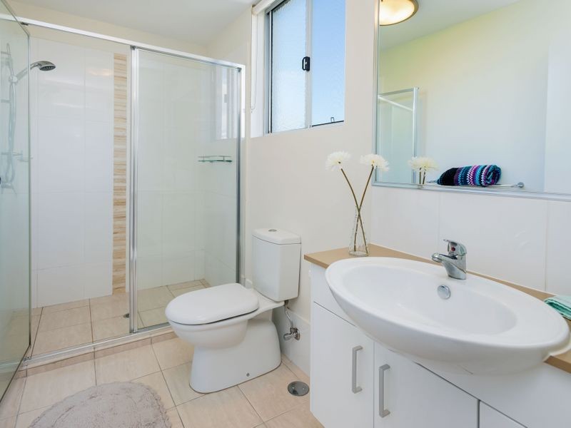 6/8-10 Victor Avenue, Paradise Point QLD 4216