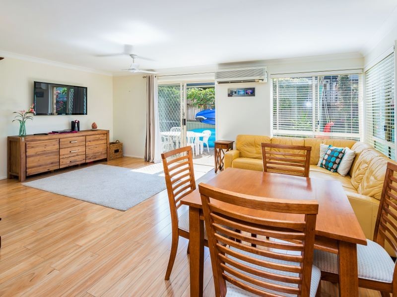 2/31 Drake Avenue, Paradise Point QLD 4216
