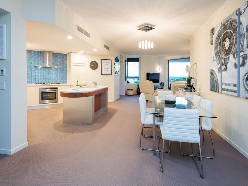 23T/28 Bayview Street, Runaway Bay QLD 4216