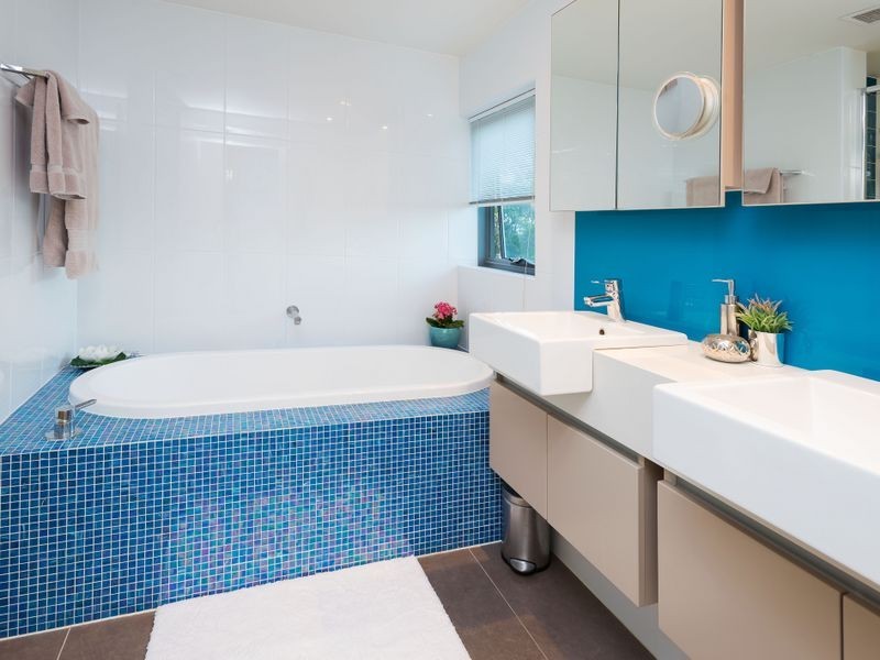 23T/28 Bayview Street, Runaway Bay QLD 4216