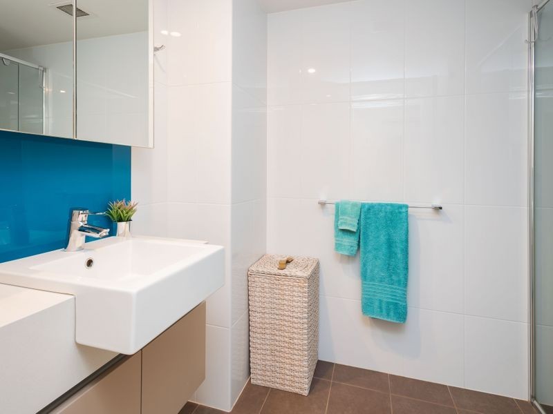 23T/28 Bayview Street, Runaway Bay QLD 4216