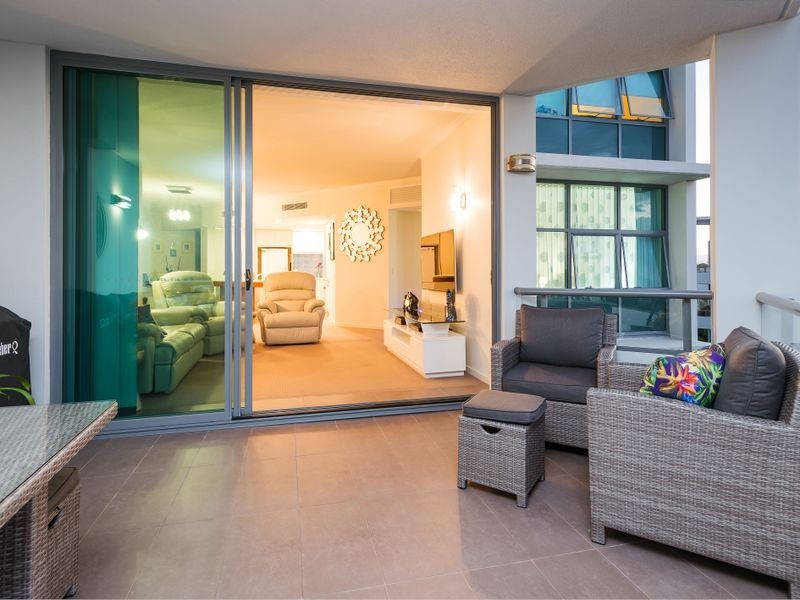 23T/28 Bayview Street, Runaway Bay QLD 4216