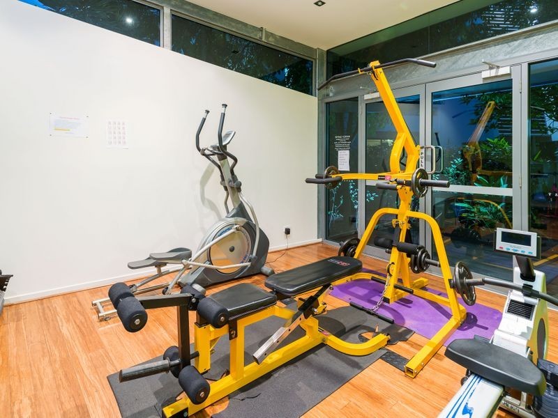 23T/28 Bayview Street, Runaway Bay QLD 4216