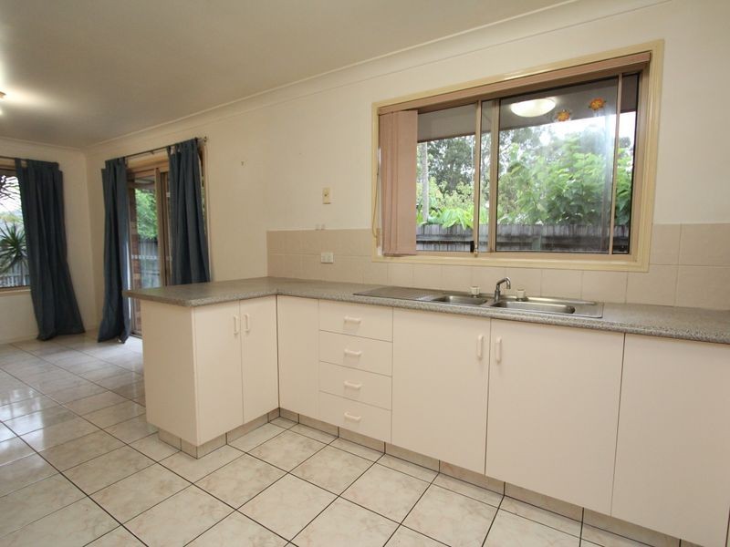 2/133 Government Road, Labrador QLD 4215